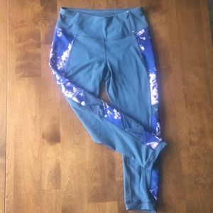 Calia Womens Filament Capri Leggings